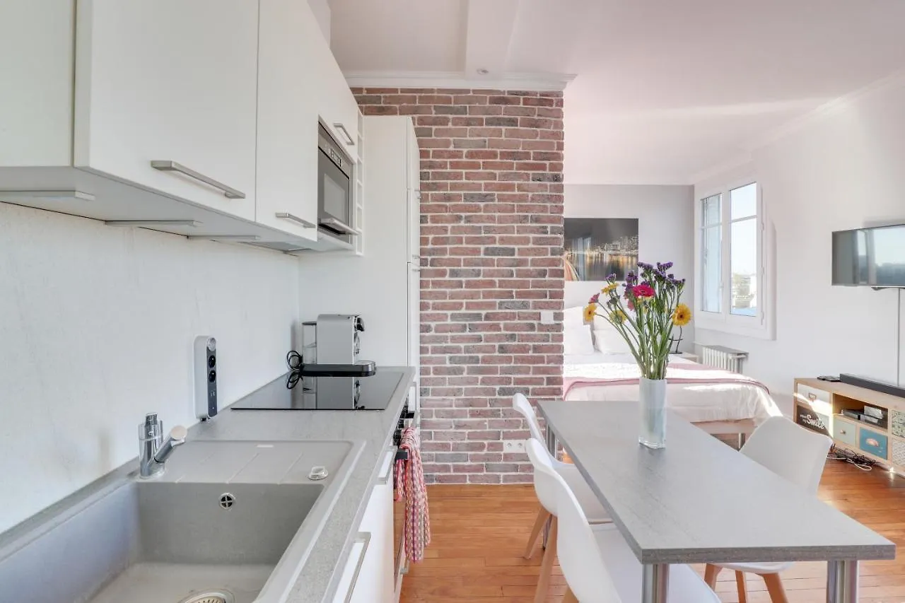 Apartament Eiffel Tower View + Terrace Saint Germain Des Pres *