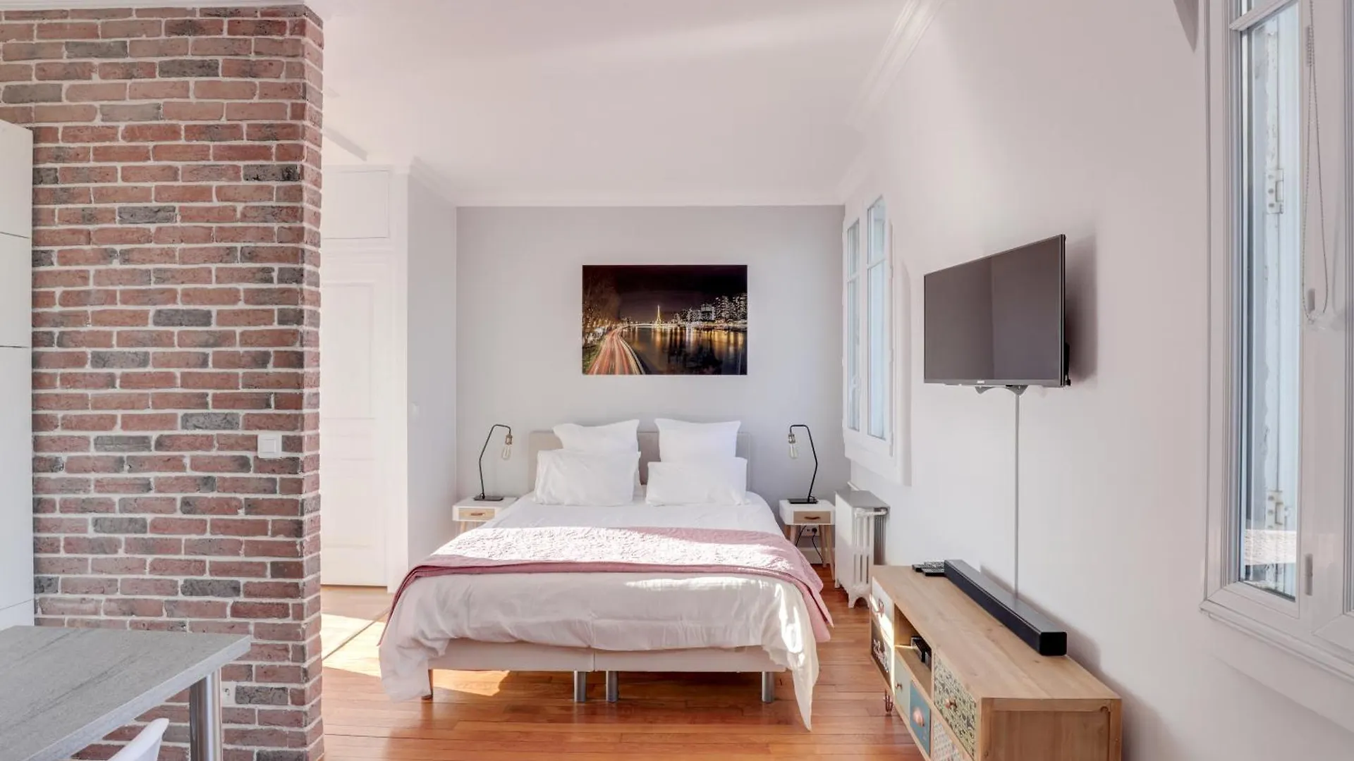 Apartment Eiffel Tower View + Terrace Saint Germain Des Pres Paris